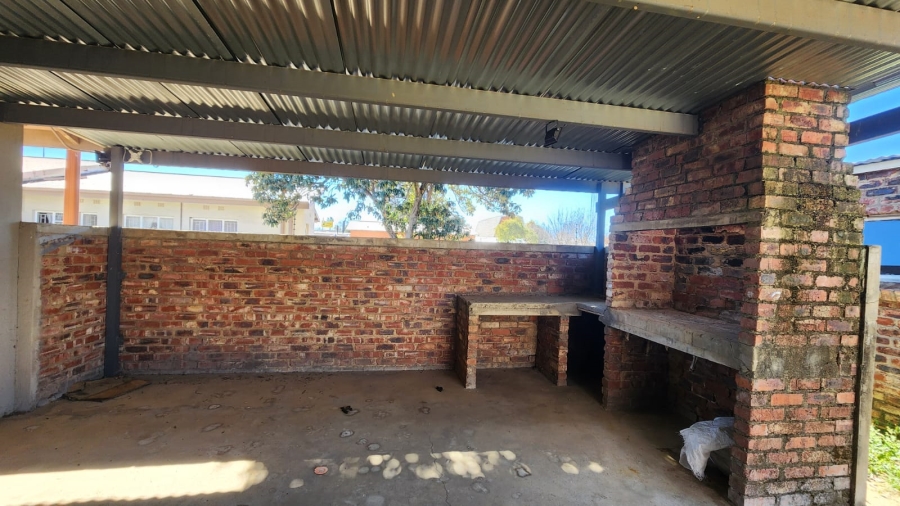 3 Bedroom Property for Sale in Potchefstroom North West